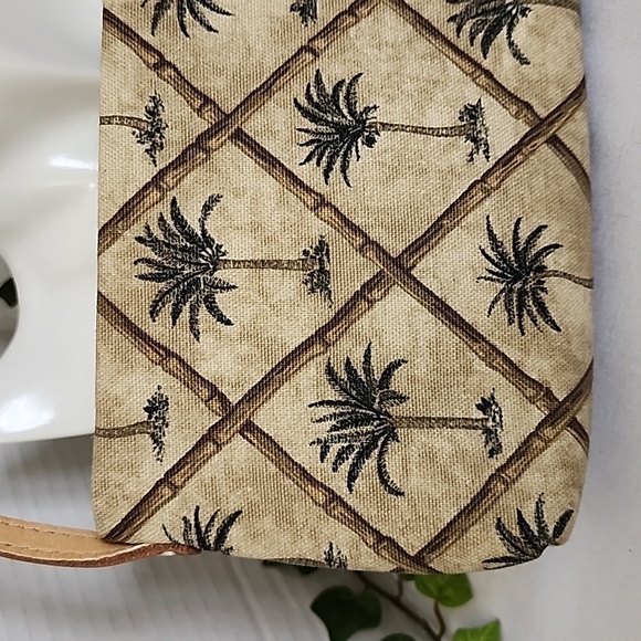 Fossil Palm Tree and Bamboo Design Small Shoulder Bag - Picture 3 of 10